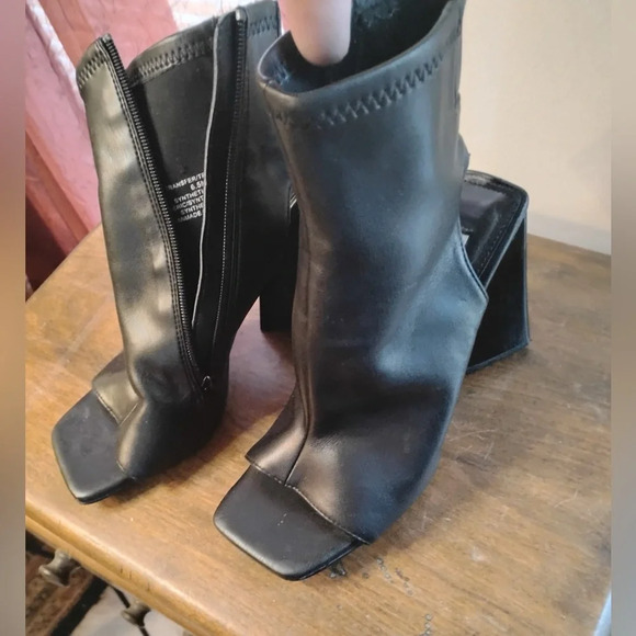 Steve Madden Women's Transfer Pump Heel Booties - Picture 1 of 7